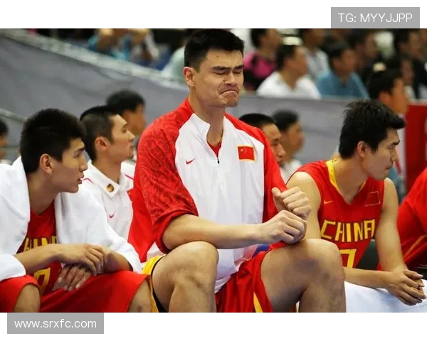 姚明的傲慢与谦逊之间的微妙平衡与篮球生涯的深刻反思